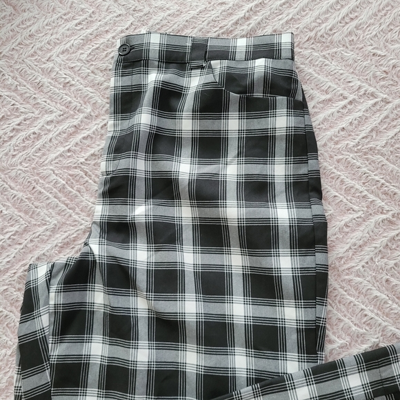 NWT Forever 21 Plus: Wide Leg Pants - Picture 5 of 7